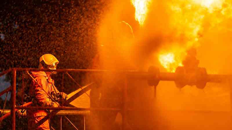Transform Your Workplace with Online Fire Extinguisher Training and Certification in Ireland - Fire Warden Training Article